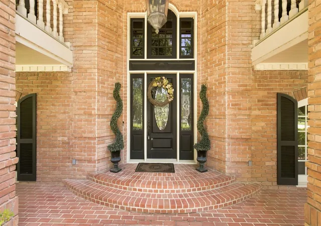 Photo 3 of Single family home for sale at 9618 Windrush Dr, Spring, TX 77379 | MLS# 32383828 | Listing updated on 2026-09-19