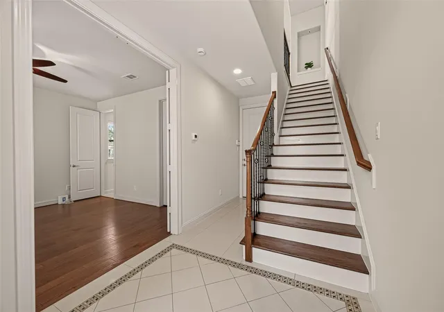 Photo 3 of Sale Pending at 703 Live Oak St, Houston, TX 77003 | MLS# 27030859 | Listing updated on 2026-09-12