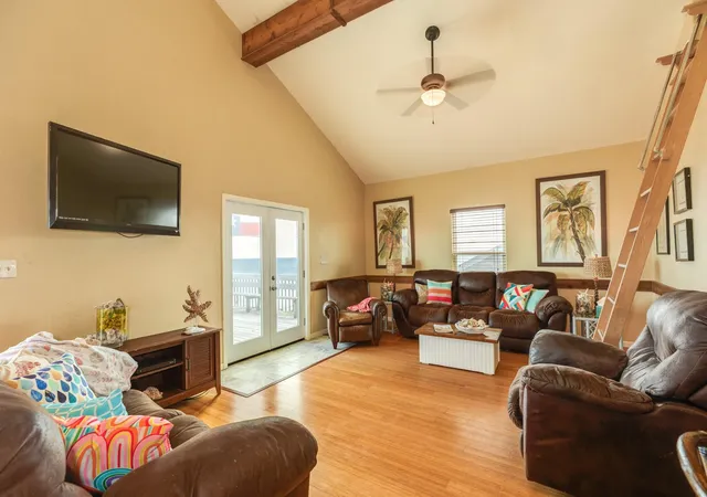 Photo 3 of Single family home for sale at 306 Beach Dr, Freeport, TX 77541 | MLS# 37822774 | Listing updated on 2026-09-24