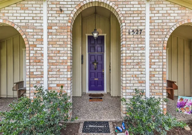 Photo 3 of Single family home for sale at 1527 17th Avenue N, Texas City, TX 77590 | MLS# 25500974 | Listing updated on 2026-09-26