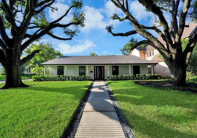 Photo 2 of Single family home for sale at 12503 Barryknoll Ln, Houston, TX 77024 | MLS# 41876096 | Listing updated on 2026-09-12