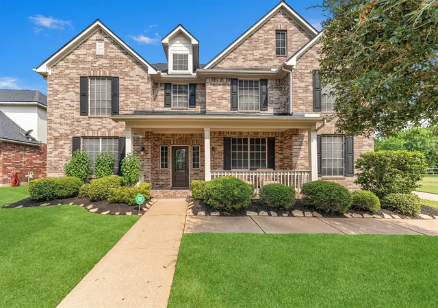Photo 1 of Single family home for sale at 3015 Briarsage Ln, Pearland, TX 77581 | MLS# 48176257 | Listing updated on 2026-09-15