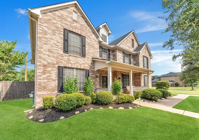 Photo 3 of Single family home for sale at 3015 Briarsage Ln, Pearland, TX 77581 | MLS# 48176257 | Listing updated on 2026-09-15