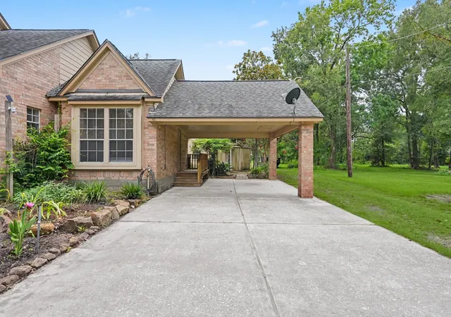 Photo 3 of Sale Pending at 16440 Holly St, Porter, TX 77365 | MLS# 10976082 | Listing updated on 2026-09-26