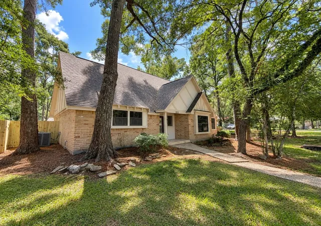 Photo 3 of Single family home for sale at 10715 E Timberwagon Cir, Spring, TX 77380 | MLS# 48472229 | Listing updated on 2026-09-11