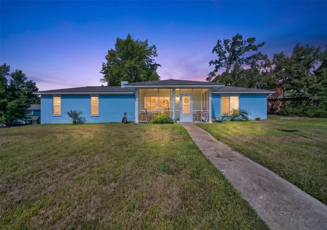 Photo 1 of Single family home for sale at 165 Pecan Cvs Ln, Onalaska, TX 77360 | MLS# 47030553 | Listing updated on 2026-09-15