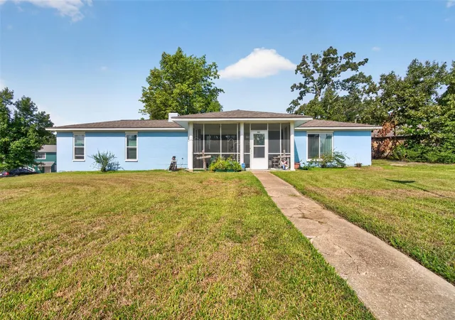 Photo 2 of Single family home for sale at 165 Pecan Cvs Ln, Onalaska, TX 77360 | MLS# 47030553 | Listing updated on 2026-09-15