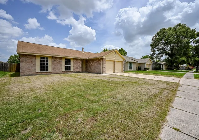 Photo 3 of Single family home for sale at 2667 Grand Cyn Dr, Houston, TX 77067 | MLS# 42412264 | Listing updated on 2026-09-11