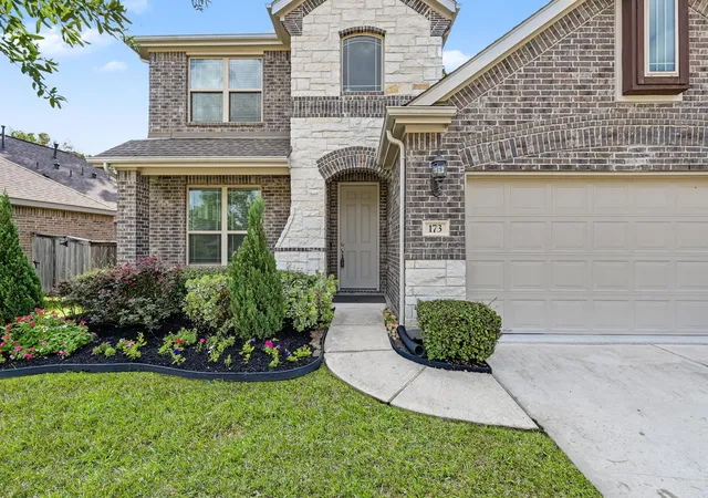 Photo 3 of Single family home for sale at 173 Bluebell Woods Way, Willis, TX 77318 | MLS# 18213308 | Listing updated on 2026-09-22