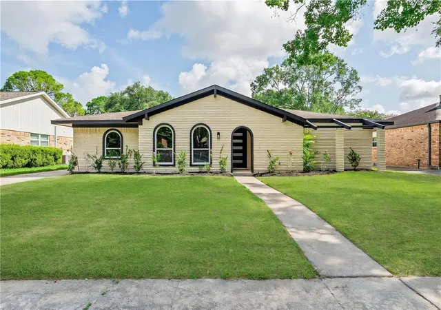 Single family home for sale at 6114 Valkeith Dr, Houston, TX 77096 | MLS# 26675012