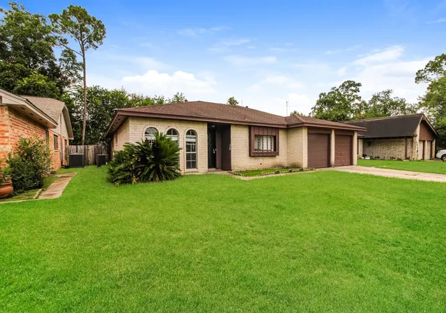 Photo 2 of Single family home for sale at 2811 E Birchdale Dr, Missouri City, TX 77489 | MLS# 81548769 | Listing updated on 2026-10-09