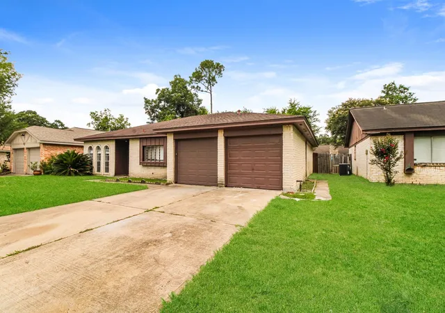 Photo 3 of Single family home for sale at 2811 E Birchdale Dr, Missouri City, TX 77489 | MLS# 81548769 | Listing updated on 2026-10-09