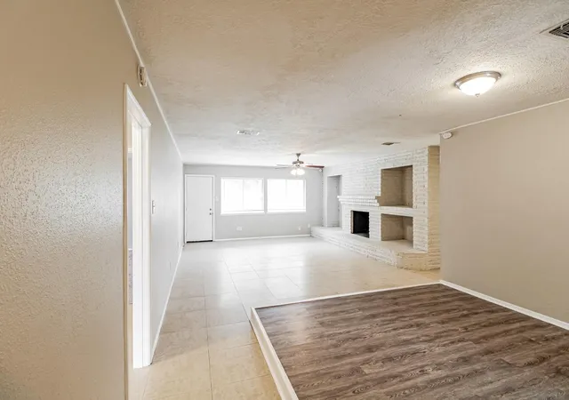 Photo 4 of Single family home for sale at 2811 E Birchdale Dr, Missouri City, TX 77489 | MLS# 81548769 | Listing updated on 2026-10-09
