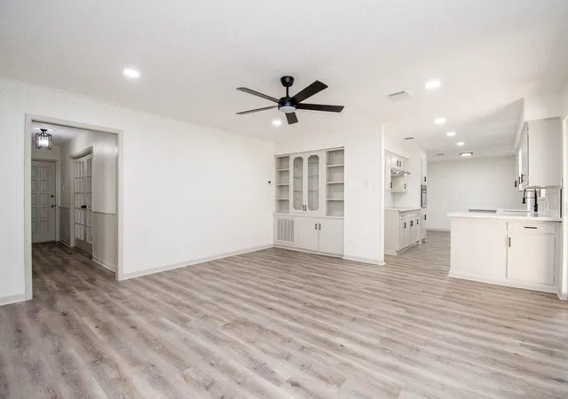 Photo 2 of Single family home for sale at 729 Arbor Dr, Deer Park, TX 77536 | MLS# 67492929 | Listing updated on 2026-09-20