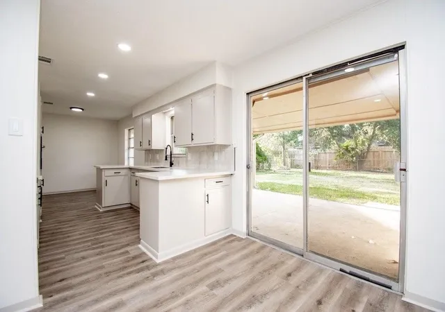 Photo 3 of Single family home for sale at 729 Arbor Dr, Deer Park, TX 77536 | MLS# 67492929 | Listing updated on 2026-09-20