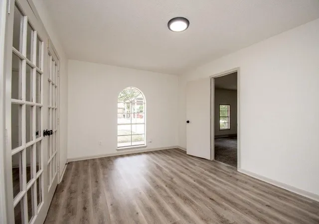 Photo 4 of Single family home for sale at 729 Arbor Dr, Deer Park, TX 77536 | MLS# 67492929 | Listing updated on 2026-09-20