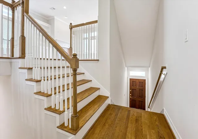 Photo 3 of Townhouse for sale at 1334 Fairview Ave, Houston, TX 77006 | MLS# 95399970 | Listing updated on 2026-09-16