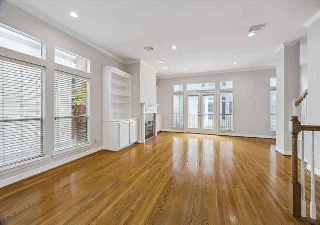 Photo 3 of Townhouse for sale at 1334 Fairview Ave, Houston, TX 77006 | MLS# 95399970 | Listing updated on 2026-09-16