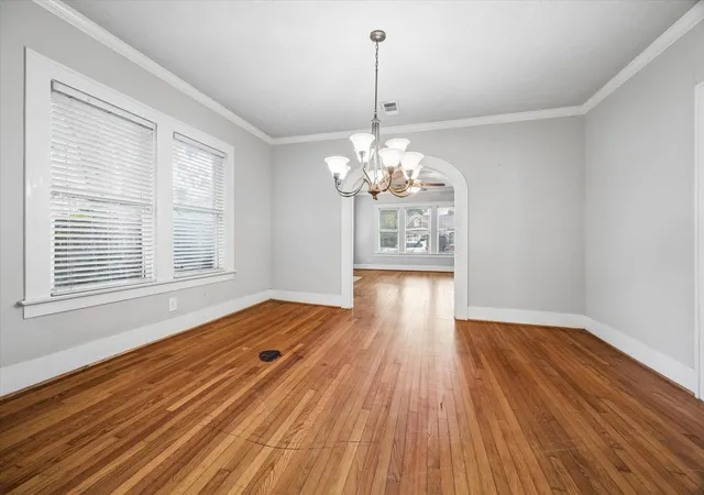 Photo 3 of Sale Pending at 2906 Arbor St, Houston, TX 77004 | MLS# 43720222 | Listing updated on 2026-10-08