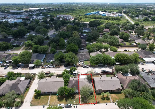 Photo 2 of Single family home for sale at 12809 Dairy Brk Dr, Houston, TX 77099 | MLS# 29729010 | Listing updated on 2026-09-21