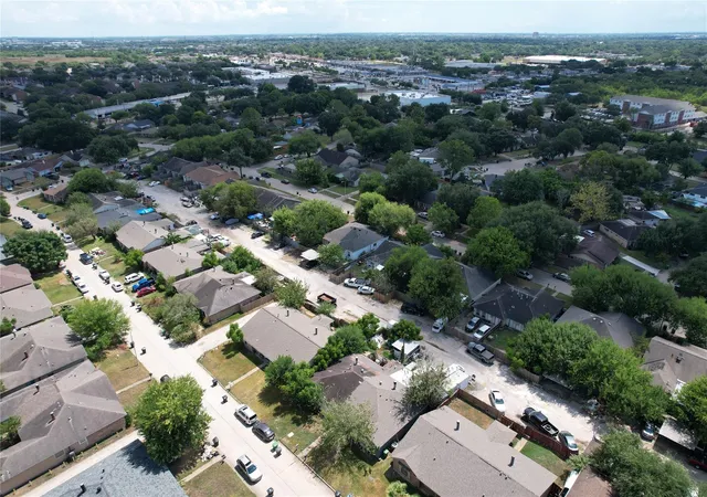 Photo 3 of Single family home for sale at 12809 Dairy Brk Dr, Houston, TX 77099 | MLS# 29729010 | Listing updated on 2026-09-21