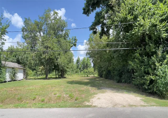 Land for sale at 2200 Hampton St, Houston, TX 77088 | MLS# 55855246