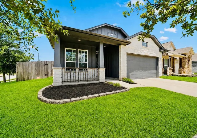 Photo 2 of Single family home for sale at 11710 Rosehall Reach Ln, Tomball, TX 77377 | MLS# 61620175 | Listing updated on 2026-09-14