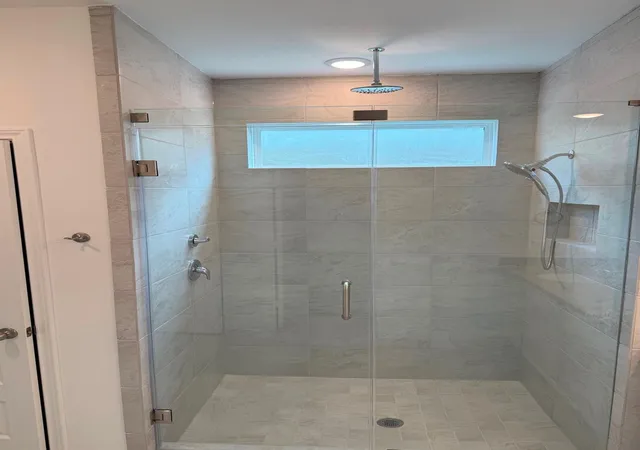 Photo 3 of Single family home for sale at 15515 Foresail Ln, Houston, TX 77053 | MLS# 52443469 | Listing updated on 2026-09-16