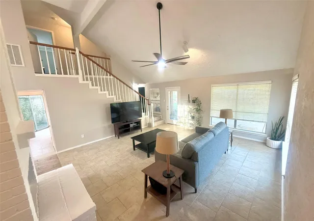 Photo 4 of Single family home for sale at 2103 Creekshire Dr, Sugar Land, TX 77478 | MLS# 71841662 | Listing updated on 2026-09-15