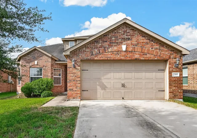 Photo 1 of Single family home for sale at 2315 Seabourne Trails Rd, Richmond, TX 77469 | MLS# 41957557 | Listing updated on 2026-09-11