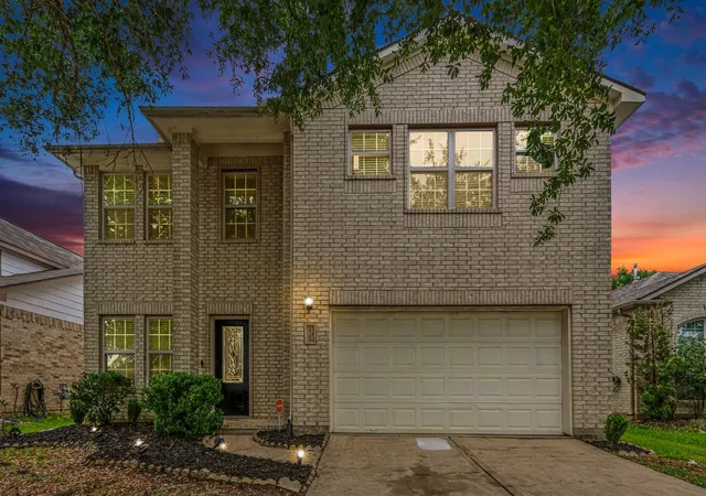 Photo 2 of Single family home for sale at 2705 Golden Crk Ln, Pearland, TX 77584 | MLS# 16159052 | Listing updated on 2026-09-11