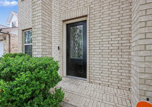 Photo 3 of Single family home for sale at 2705 Golden Crk Ln, Pearland, TX 77584 | MLS# 16159052 | Listing updated on 2026-09-11