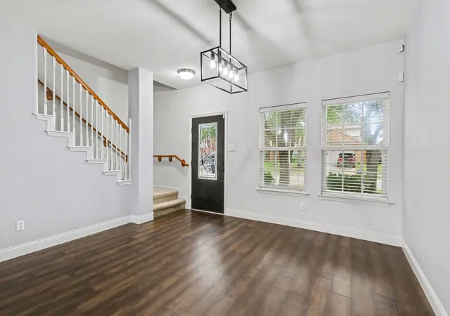 Photo 4 of Single family home for sale at 2705 Golden Crk Ln, Pearland, TX 77584 | MLS# 16159052 | Listing updated on 2026-09-11