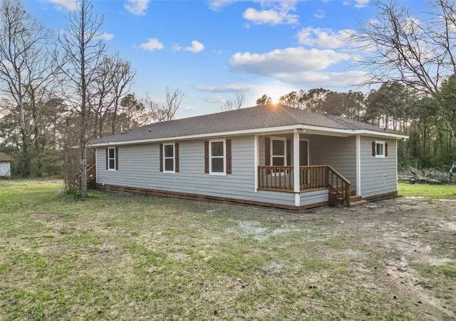 Photo 2 of Single family home for sale at 301 Pineland Dr, Trinity, TX 75862 | MLS# 57090649 | Listing updated on 2026-09-15