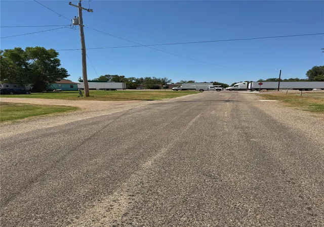Photo 4 of Land for sale at 401 Ave F NE, Childress, TX 79201 | MLS# 39803208 | Listing updated on 2026-09-10