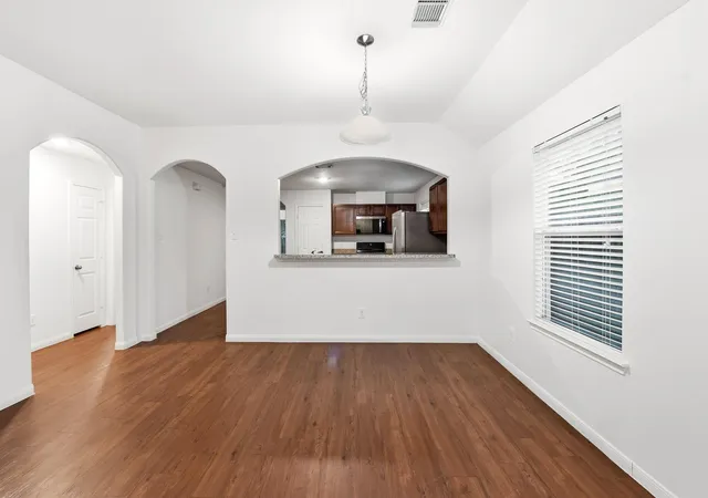 Photo 4 of Single family home for sale at 1126 Watson Xing Way, Houston, TX 77067 | MLS# 8372290 | Listing updated on 2026-09-26