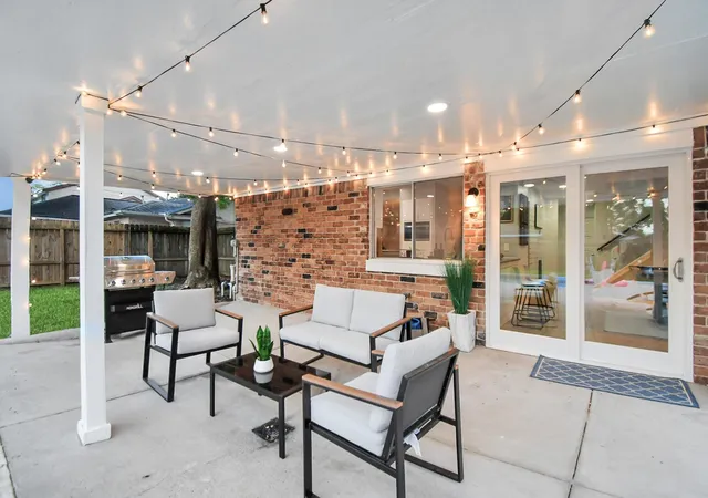 Photo 3 of Single family home for sale at 11946 Brighton Ln, Meadows Place, TX 77477 | MLS# 35452646 | Listing updated on 2026-10-06