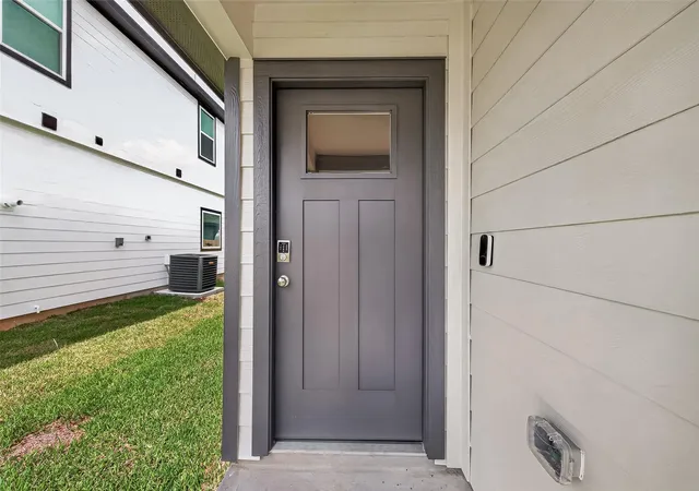 Photo 2 of Single family home for sale at 14027 Mount Hunter Dr, Willis, TX 77318 | MLS# 93076335 | Listing updated on 2026-10-08
