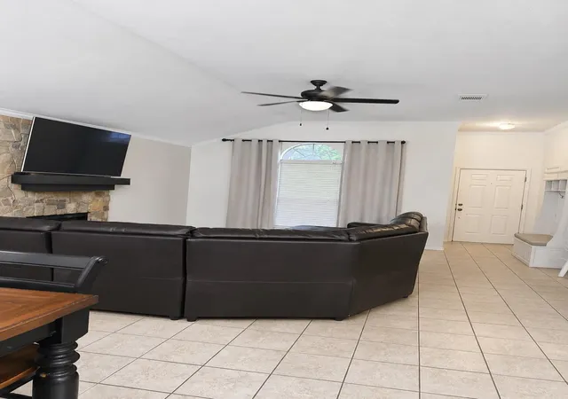 Photo 2 of Single family home for sale at 6427 Hunterstone Ct, Houston, TX 77084 | MLS# 56318254 | Listing updated on 2026-09-04