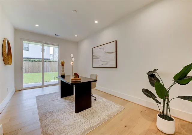 Photo 2 of Single family home for sale at 4511 Nolda St, Houston, TX 77007 | MLS# 82643466 | Listing updated on 2026-09-23