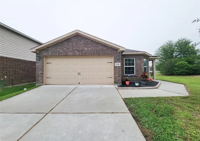 Photo 3 of Single family home for sale at 21306 Slate Bnd Dr, Hockley, TX 77447 | MLS# 36091852 | Listing updated on 2026-09-20
