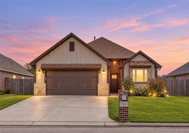 Single family home for sale at 511 Sunny St, Caldwell, TX 77836 | MLS# 4585264