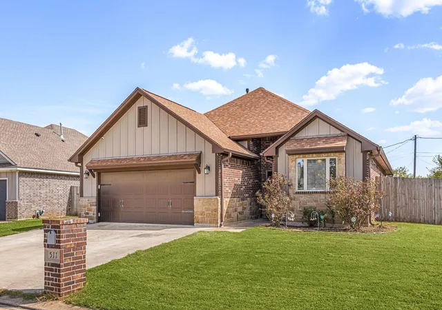 Photo 3 of Single family home for sale at 511 Sunny St, Caldwell, TX 77836 | MLS# 4585264 | Listing updated on 2026-09-16
