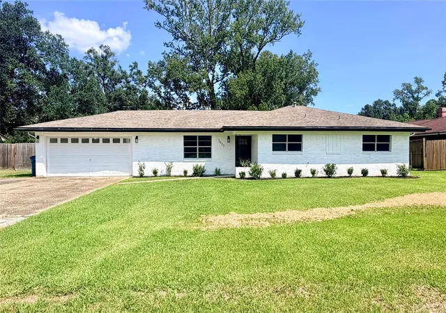 Photo 3 of Sale Pending at 3823 2nd Avenue, Orange, TX 77630 | MLS# 26436060 | Listing updated on 2026-09-28