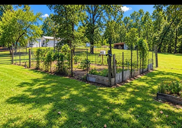 Photo 4 of Single family home for sale at 370 Stage Coach Rd, Coldspring, TX 77331 | MLS# 5517131 | Listing updated on 2026-09-12