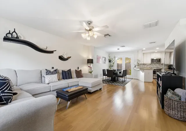Photo 2 of Single family home for sale at 5951 S Loop E #42, Houston, TX 77033 | MLS# 98537521 | Listing updated on 2026-09-04