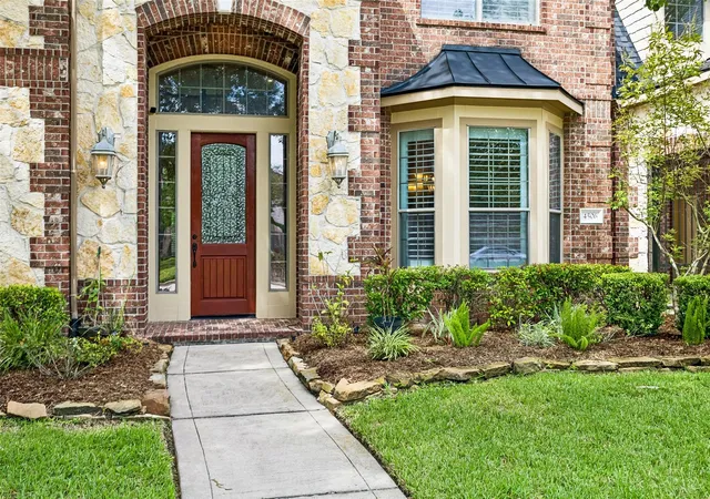 Photo 3 of Single family home for sale at 4506 Beacon View Ct, Sugar Land, TX 77479 | MLS# 21441813 | Listing updated on 2026-10-04