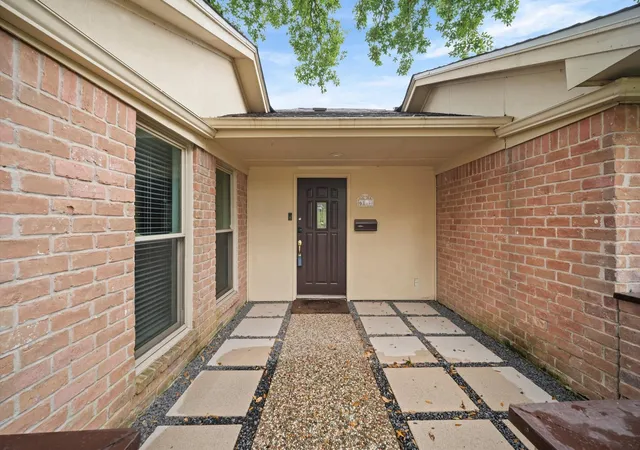 Photo 3 of Single family home for sale at 6114 Rollingbrook Dr, Houston, TX 77096 | MLS# 65120013 | Listing updated on 2026-09-19
