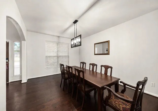 Photo 3 of Single family home for sale at 927 Spring Source Pl, Spring, TX 77373 | MLS# 55932304 | Listing updated on 2026-09-01
