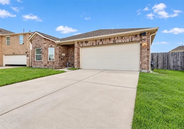 Photo 3 of Sale Pending at 22739 Highland Maple Ct, Spring, TX 77373 | MLS# 33274781 | Listing updated on 2026-09-25